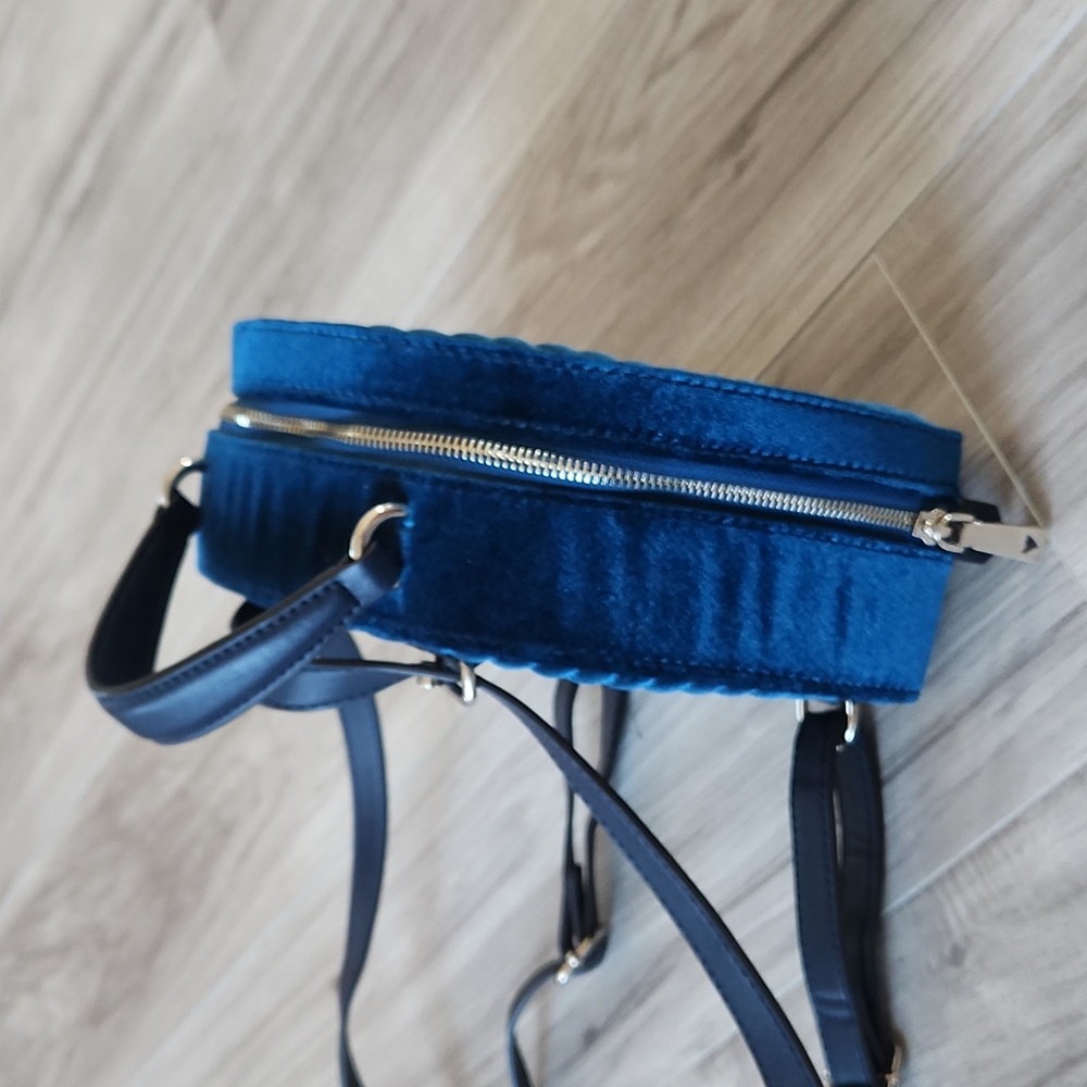 GUESS Velour Backpack - Picture 6 of 12
